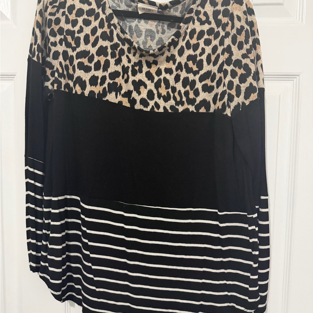 BiBi Black, White & Tan Mixed-Print Long Sleeve Tee